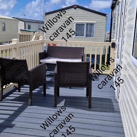 Willows Caravan 145 Llanddwywe Luaran gambar